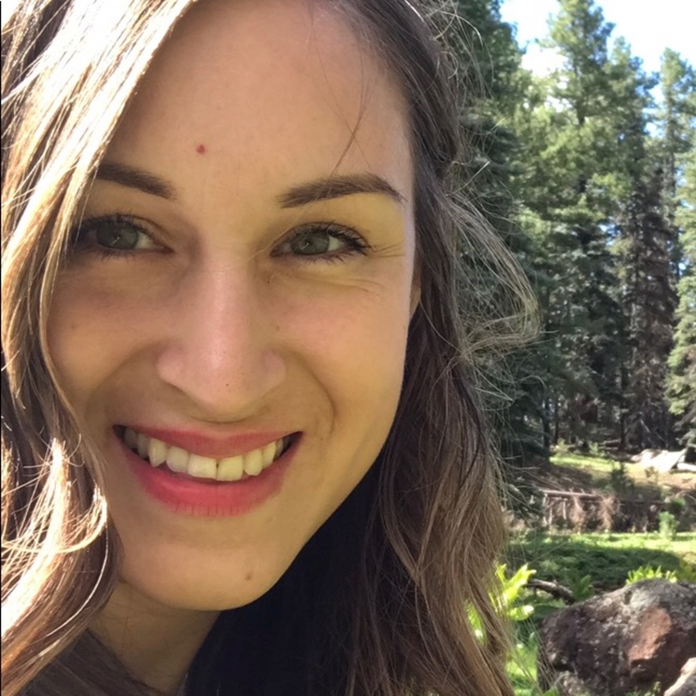 Meet your Posher, Daniela